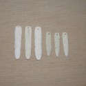 Plumas de hueso